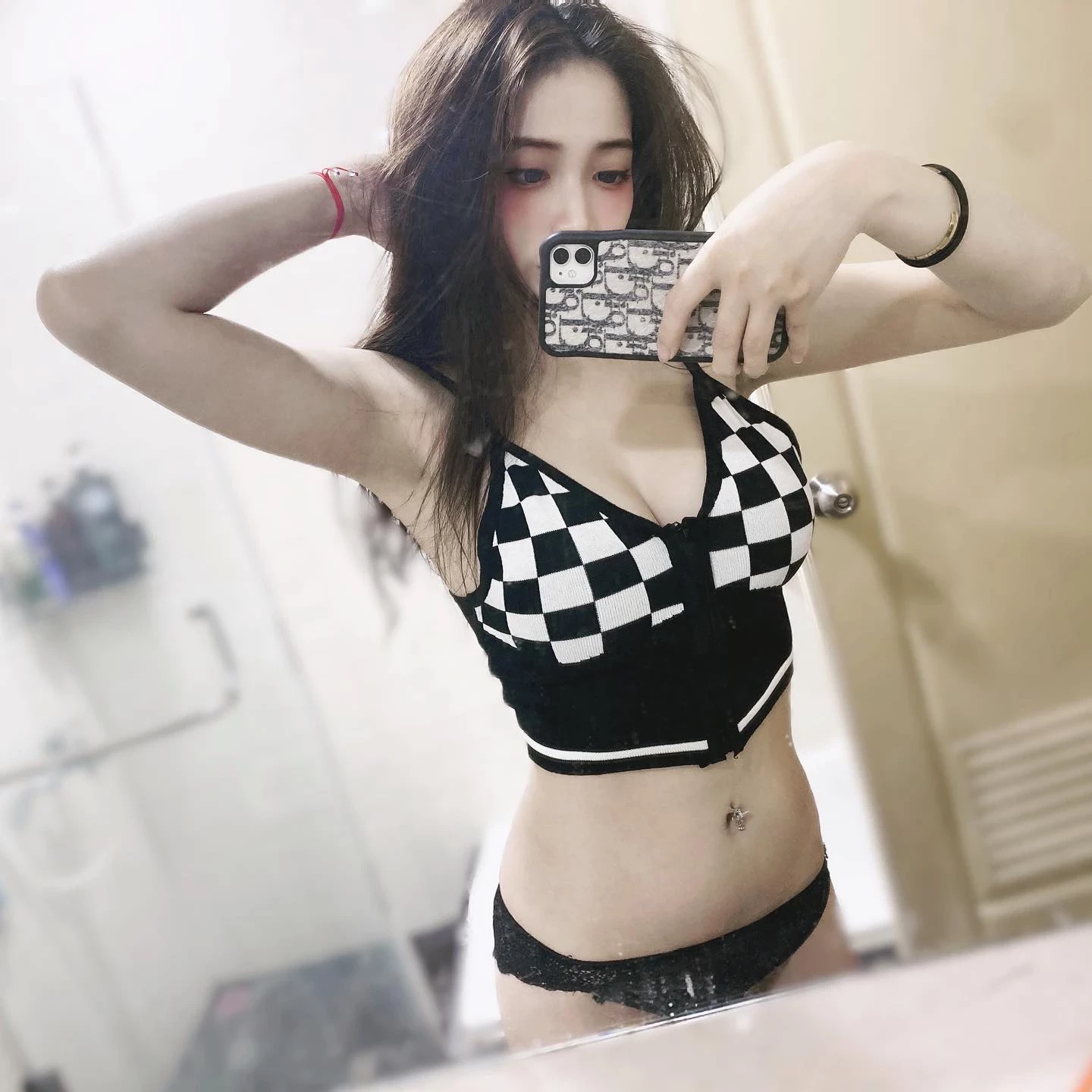 19711814.webp