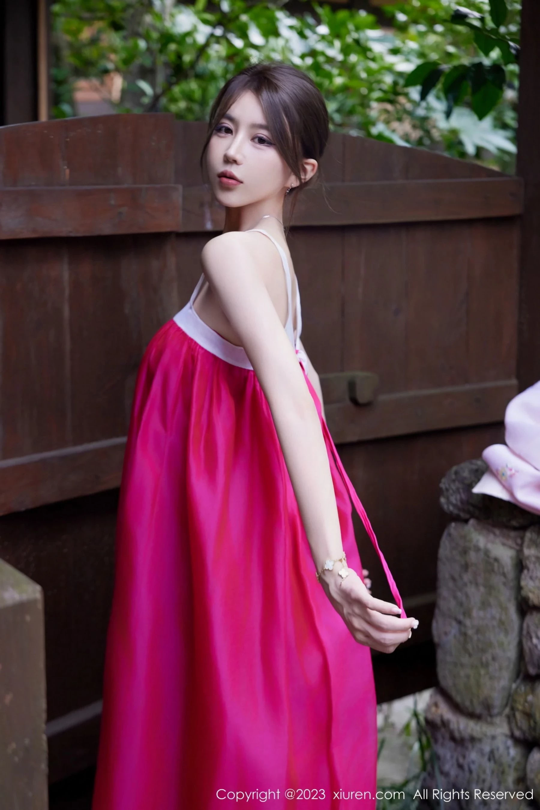 28494505.webp