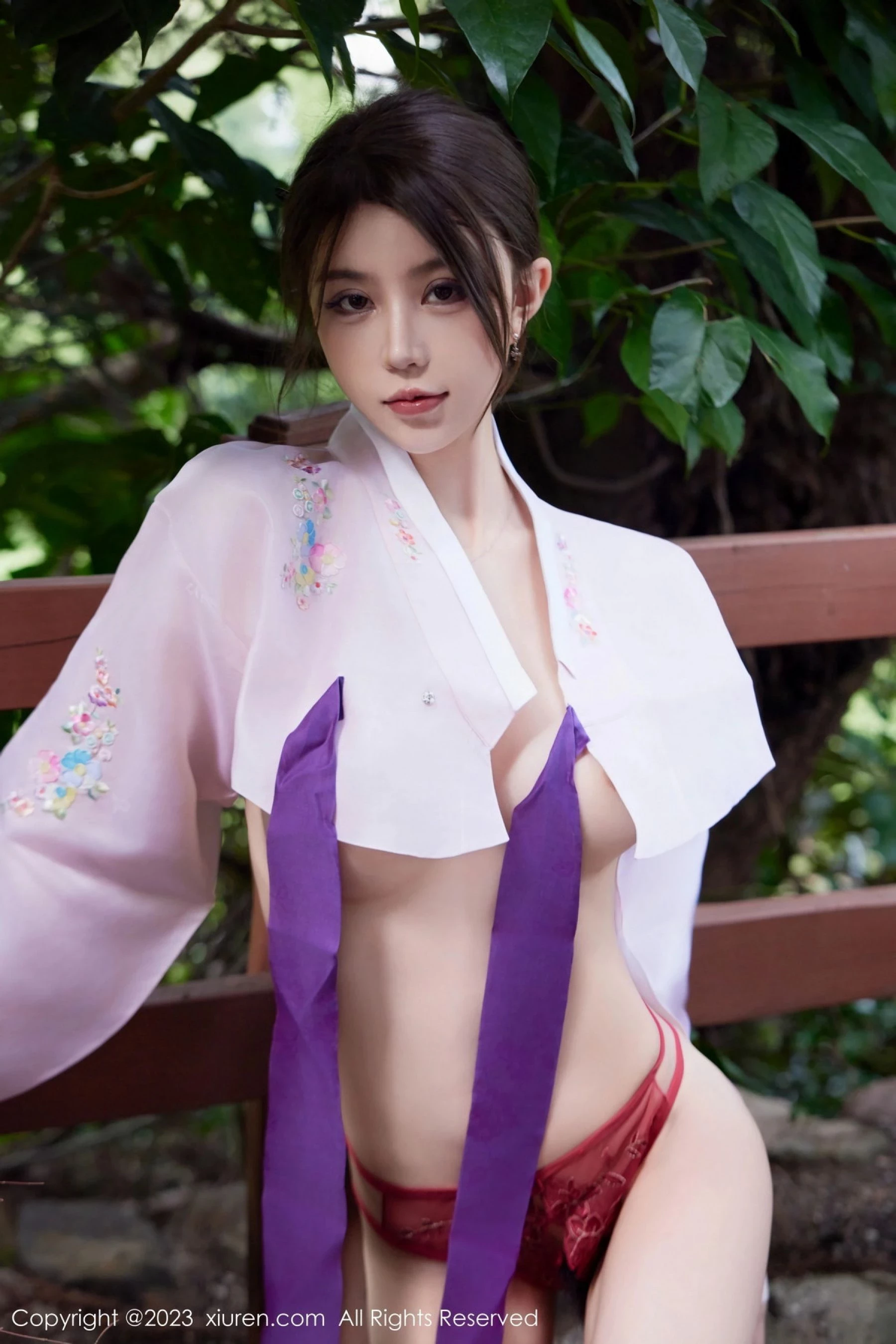 28494507.webp
